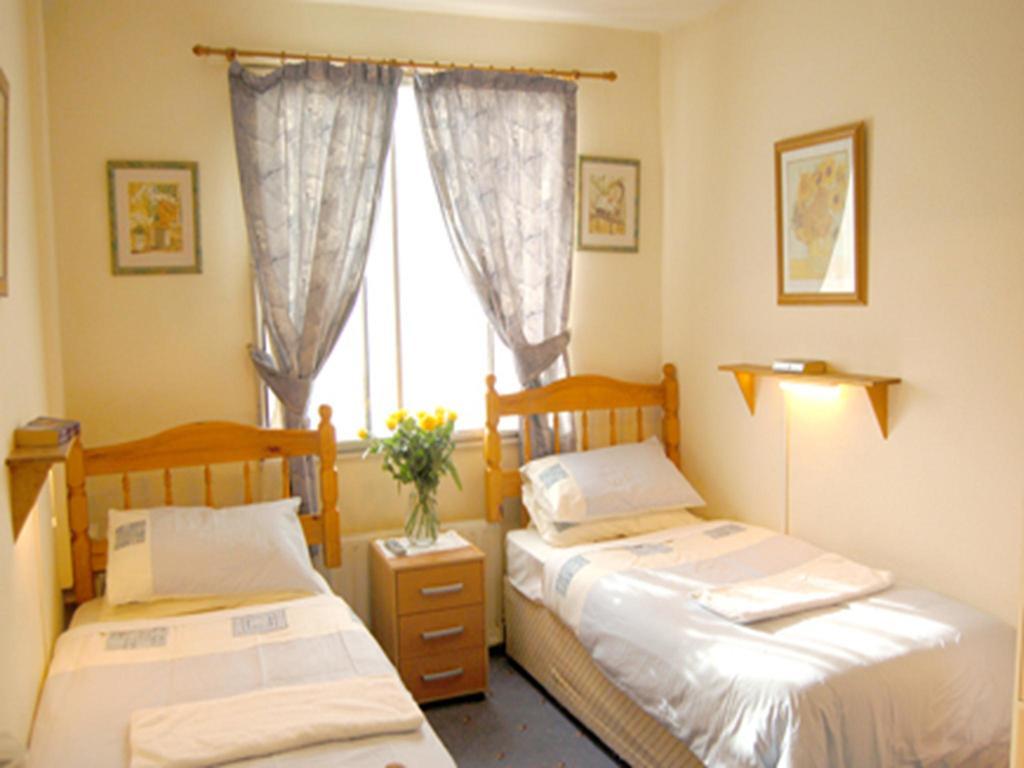 Broadway Lodge Bed And Breakfast Surbiton 客房 照片