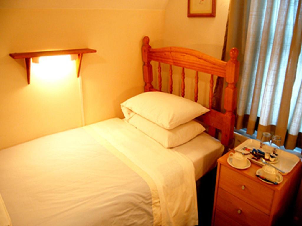 Broadway Lodge Bed And Breakfast Surbiton 客房 照片