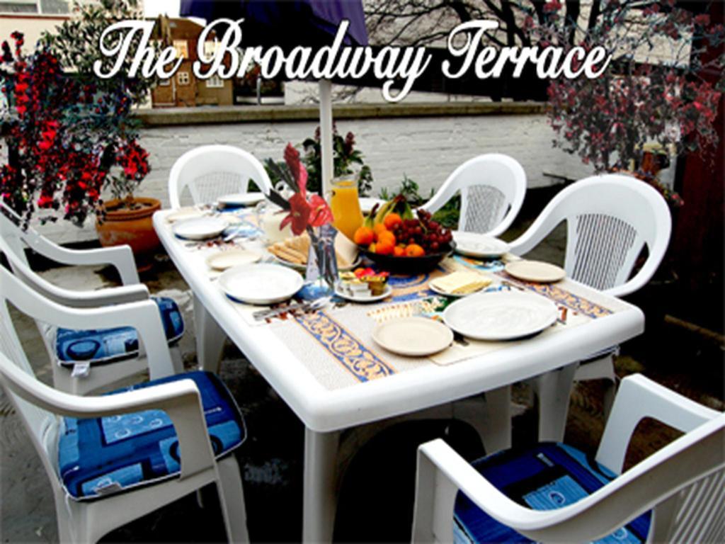 Broadway Lodge Bed And Breakfast Surbiton 外观 照片