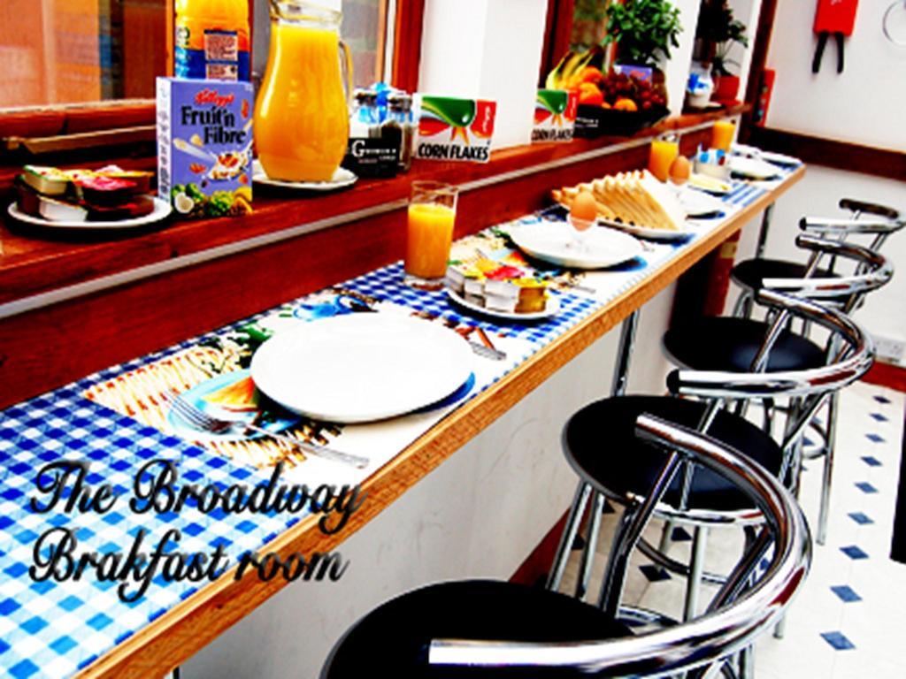 Broadway Lodge Bed And Breakfast Surbiton 外观 照片