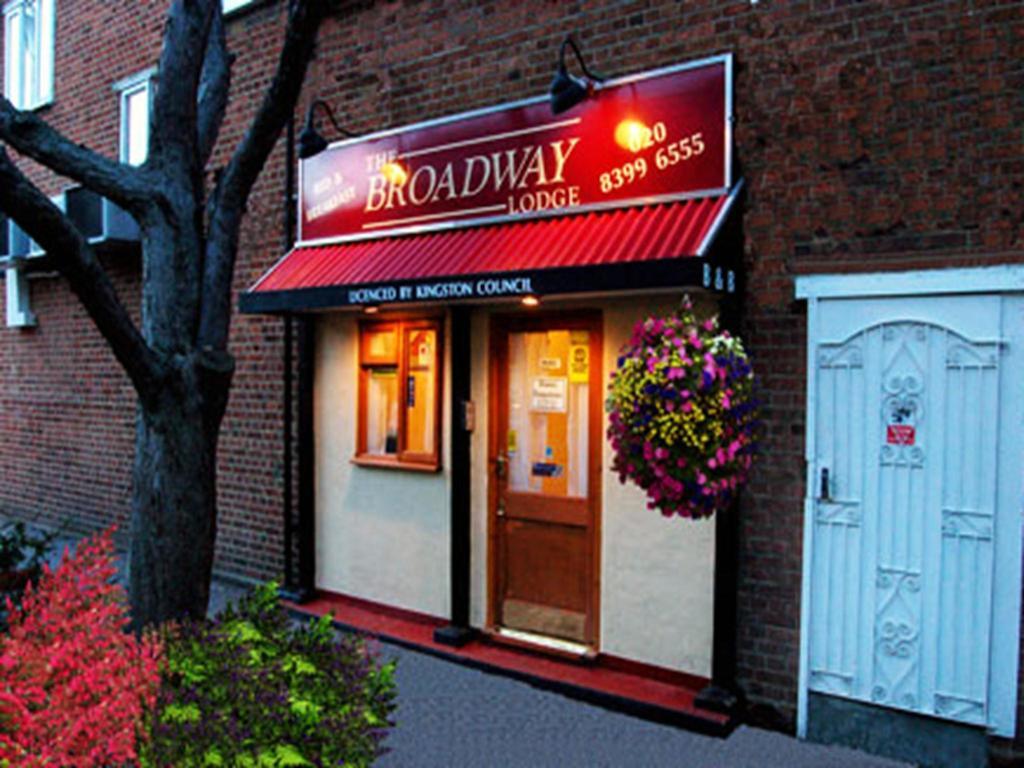 Broadway Lodge Bed And Breakfast Surbiton 外观 照片